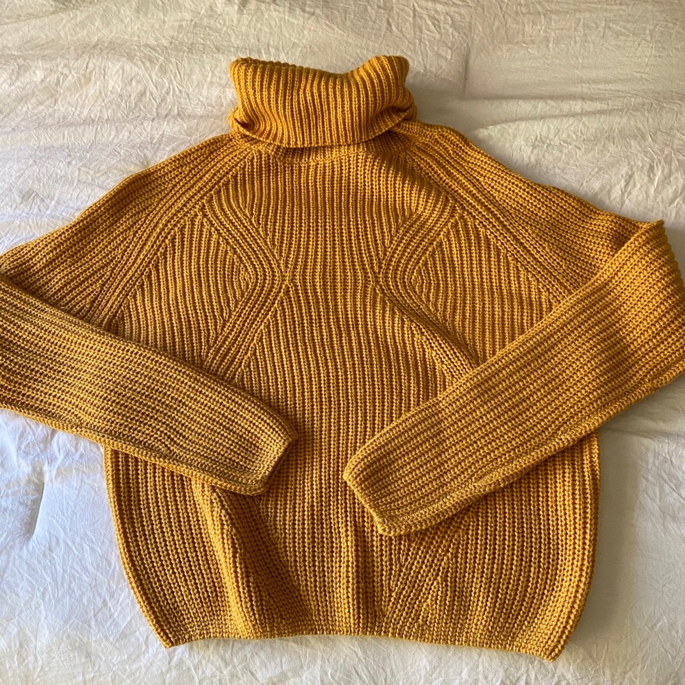 COPY - Urban Heritage Sweater